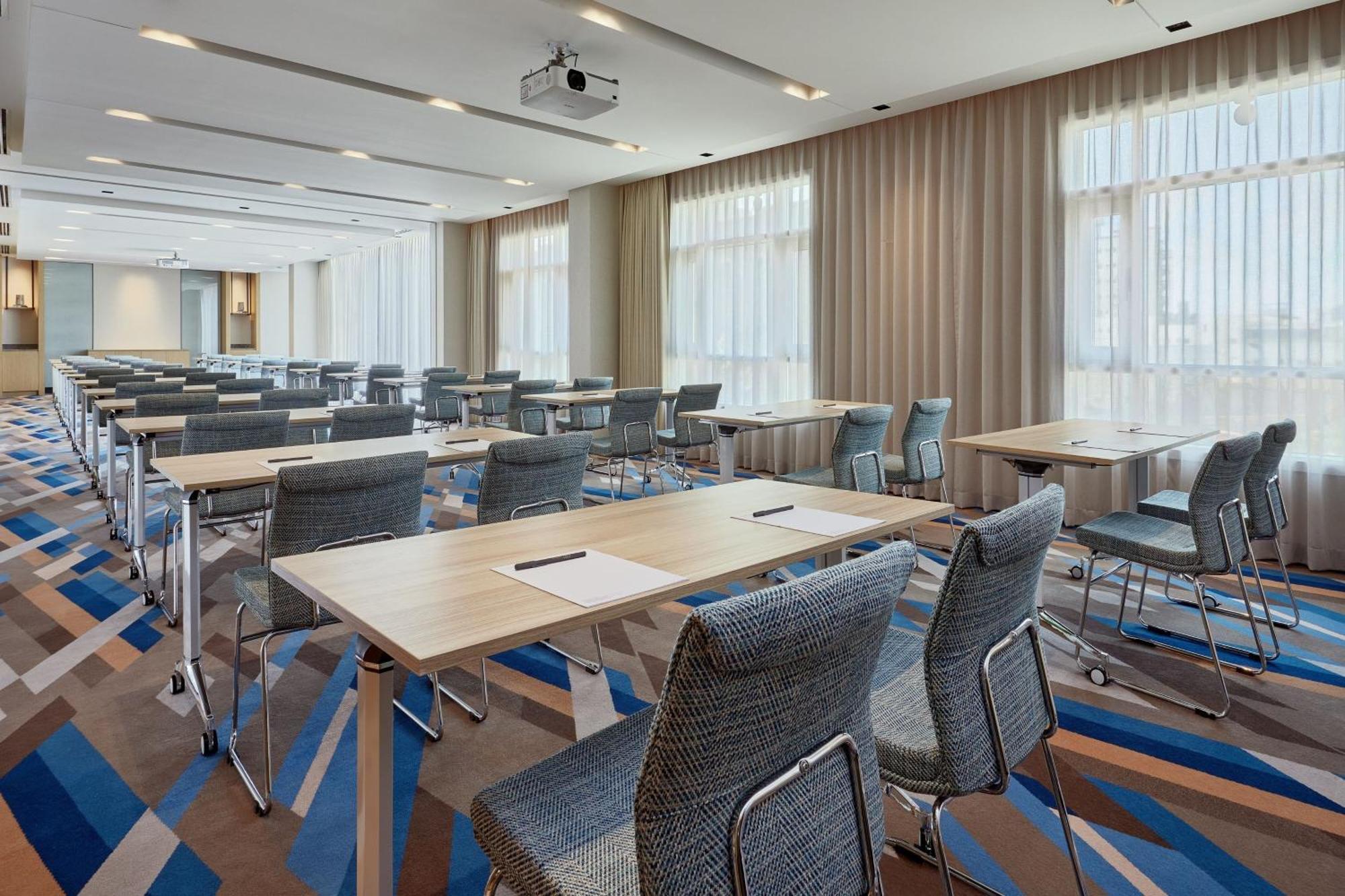 Отель Courtyard By Marriott Jubail Экстерьер фото
