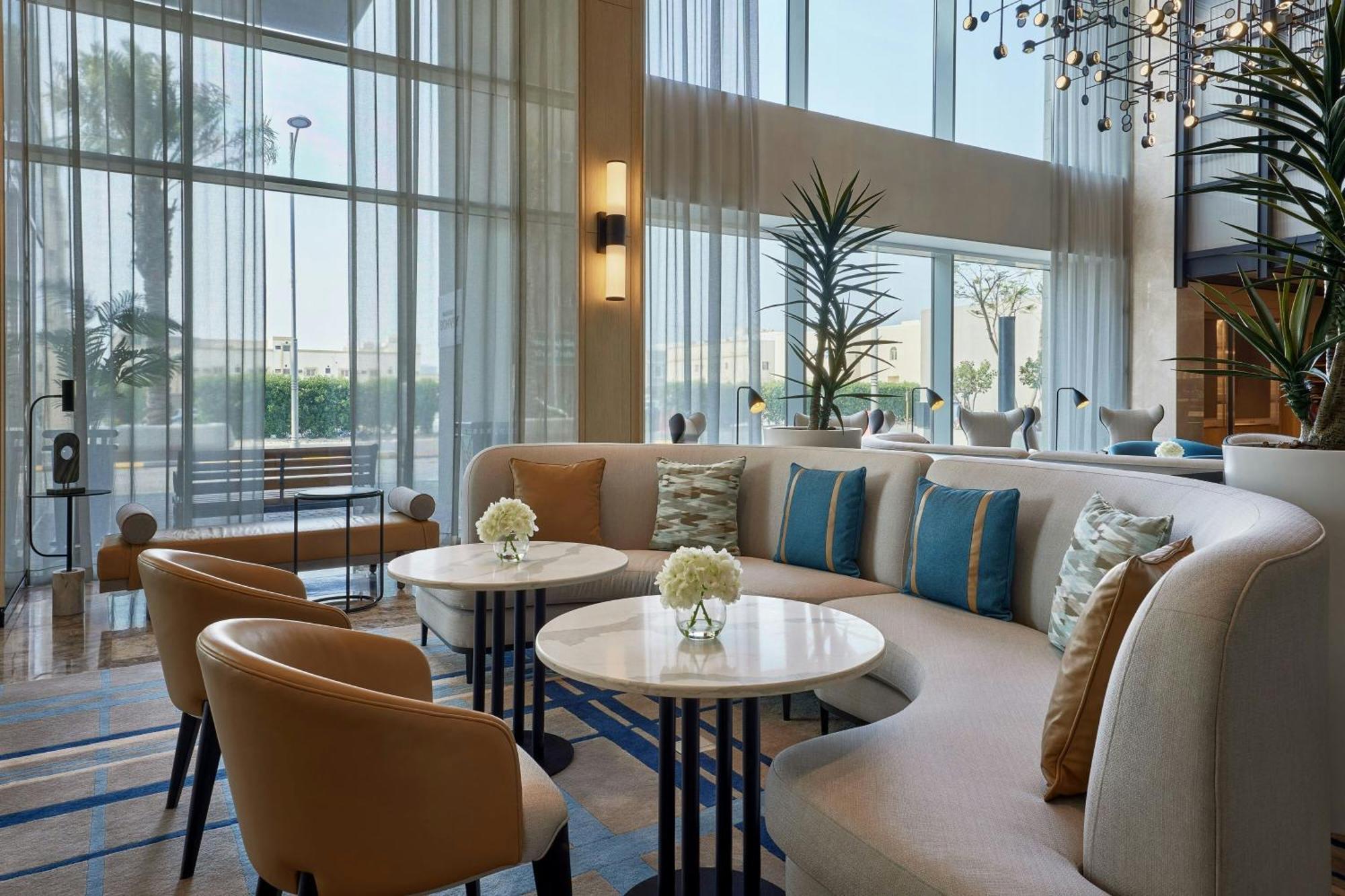 Отель Courtyard By Marriott Jubail Экстерьер фото